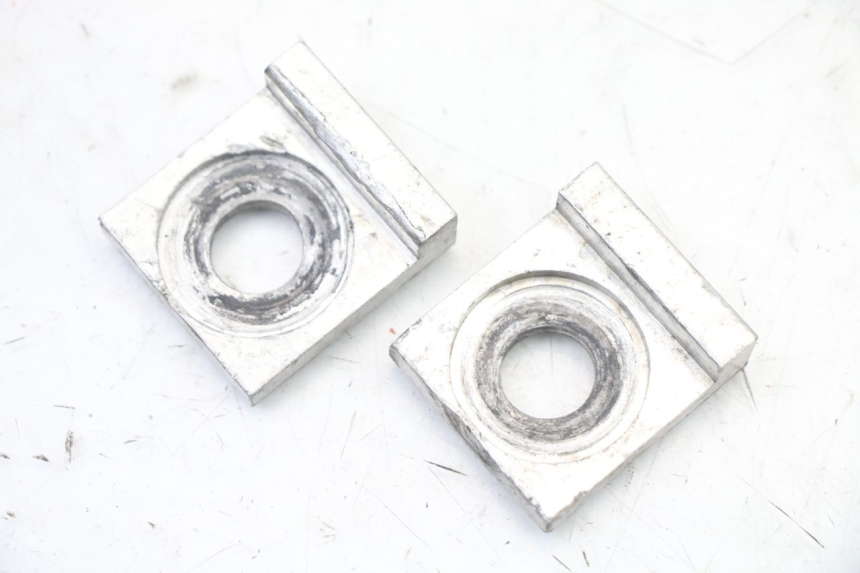 photo de CHAIN ADJUSTER LONCIN DIRT BIKE 125 - Zoom on usage condition