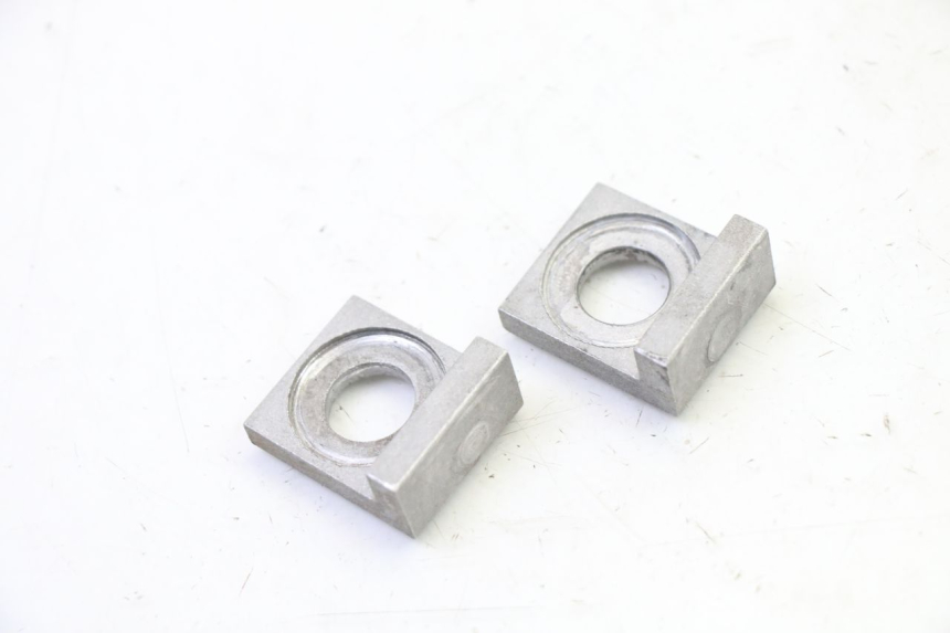 photo de CHAIN ADJUSTER APOLLO RFZ 125 - Component detail