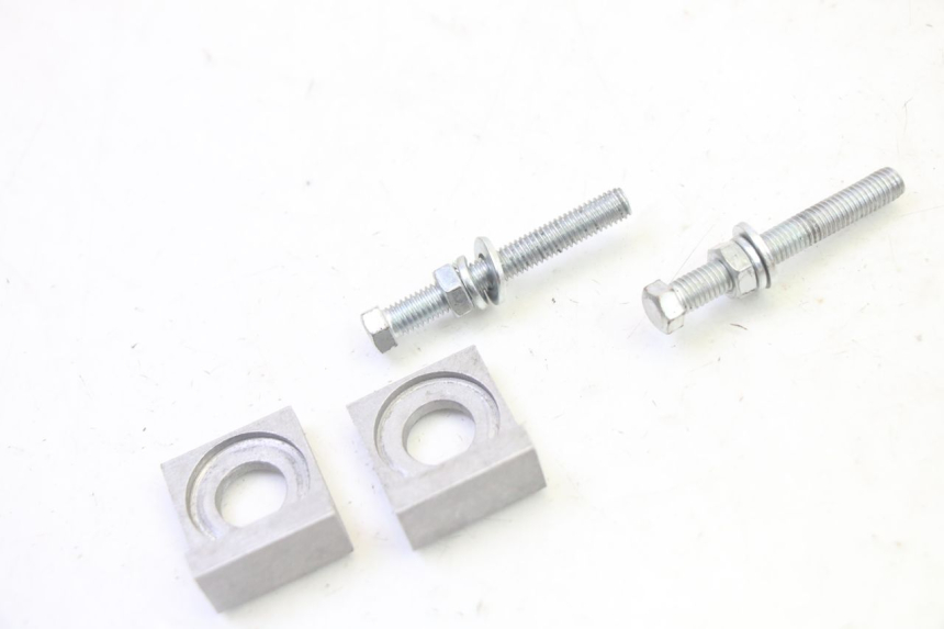 photo de CHAIN ADJUSTER APOLLO RFZ 125 - Component detail