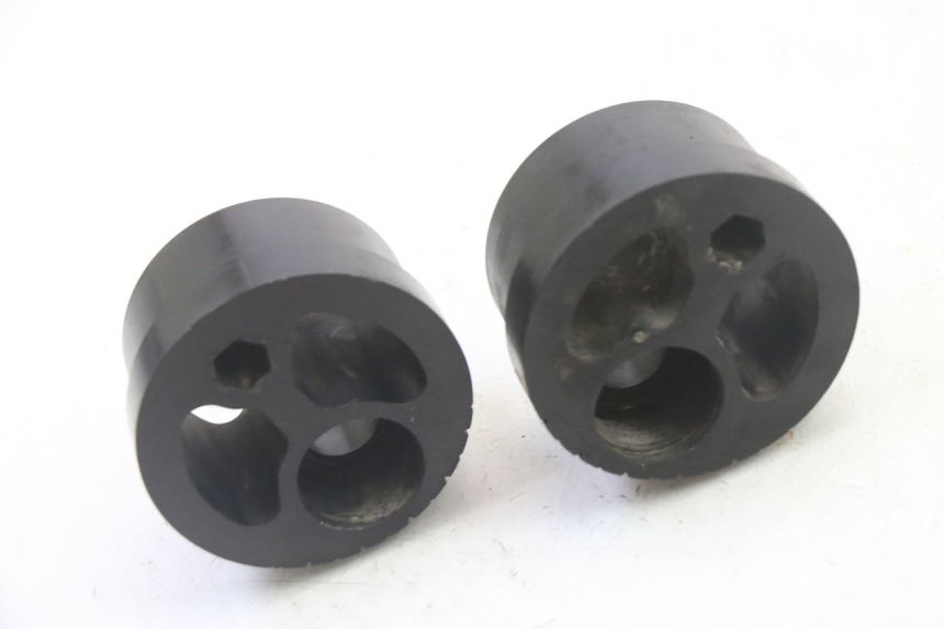 photo de CHAIN ADJUSTER TRIUMPH SPRINT 900 (1995 - 1998) - Zoom on usage condition