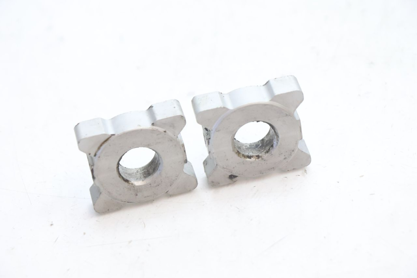 photo de CHAIN ADJUSTER DUCATI SS IE DS CARENEE 1000 (2002 - 2006) - Zoom on usage condition