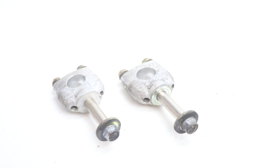 photo de CHAIN ADJUSTER HONDA ST PAN EUROPEAN 1100 (1990 - 2002) - Zoom on usage condition