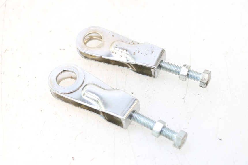 photo de CHAIN ADJUSTER YAMASAKI STREET 50 (2013 - 2018) - Component detail