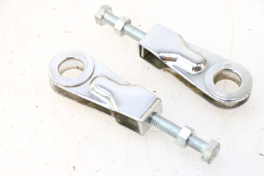 photo de CHAIN ADJUSTER YAMASAKI STREET 50 (2013 - 2018) - Alternative perspective