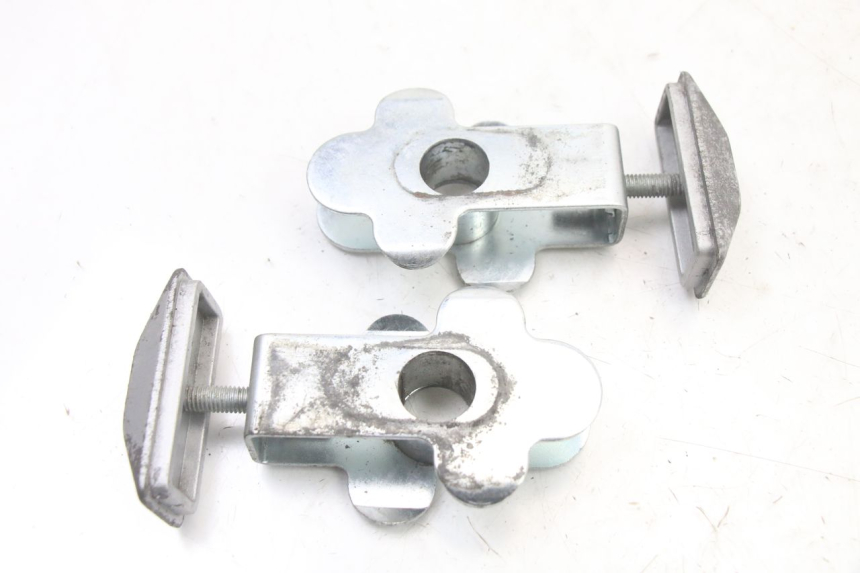 photo de CHAIN TENSIONER SUZUKI GSF S BANDIT 600 (2000 - 2004) - Zoom on usage condition