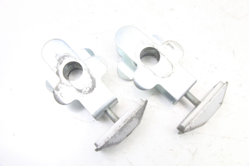 photo de CHAIN TENSIONER SUZUKI GSF S BANDIT 600 (2000 - 2004) - Technical close-up