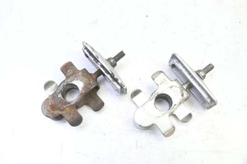 photo de CHAIN ADJUSTER SUZUKI SV S 650 (2003 - 2009) - Zoom on usage condition