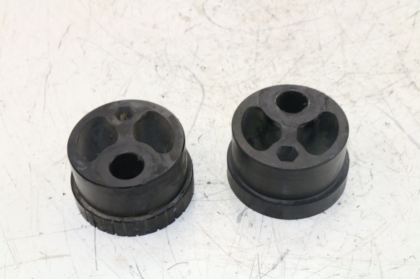 photo de CHAIN ADJUSTER TRIUMPH TIGER 955 (2001 - 2004) - Component detail