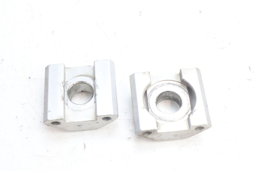 photo de CHAIN ADJUSTER YAMAHA XJR 1300 (1998 - 2002) - Component detail