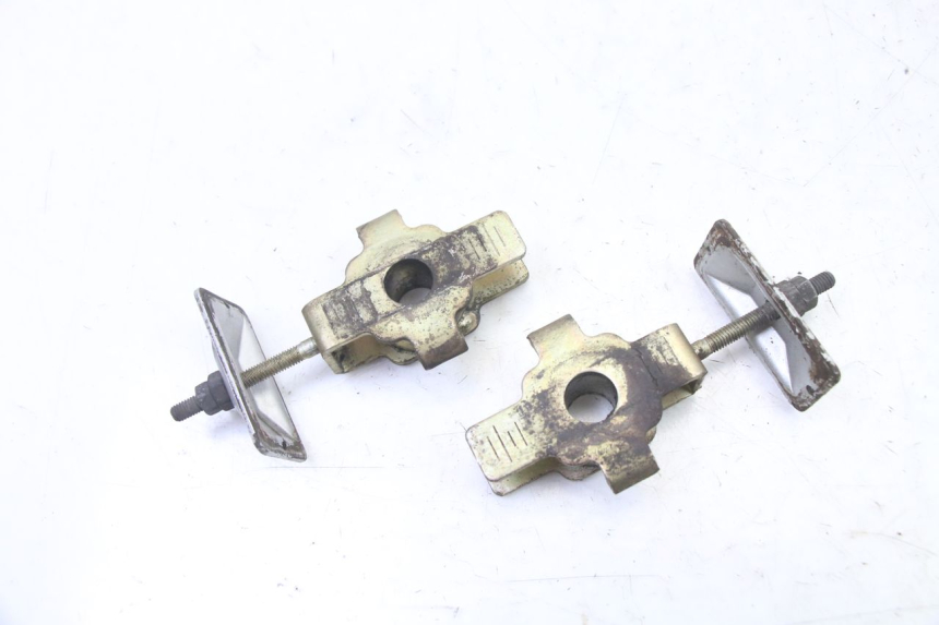 photo de CHAIN ADJUSTER HONDA XLV VARADERO 125 (2000 - 2006) - Main view