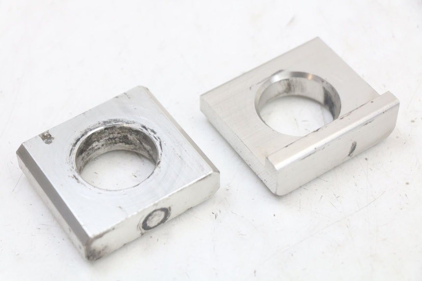 photo de CHAIN ADJUSTER YAMAHA FZ1 FAZER 1000 (2007 - 2009) - Main view