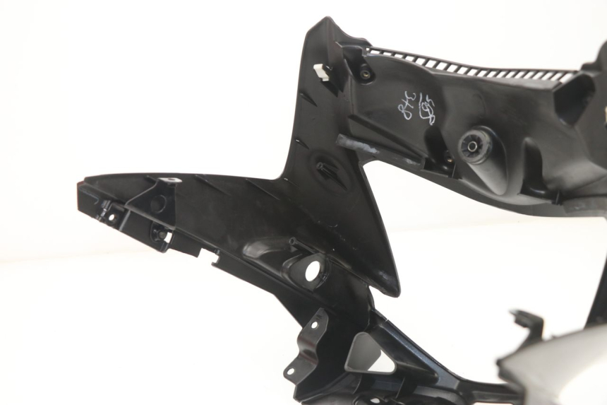 photo de FRONT FAIRING HONDA CBF 125 (2009 - 2015) - Component detail