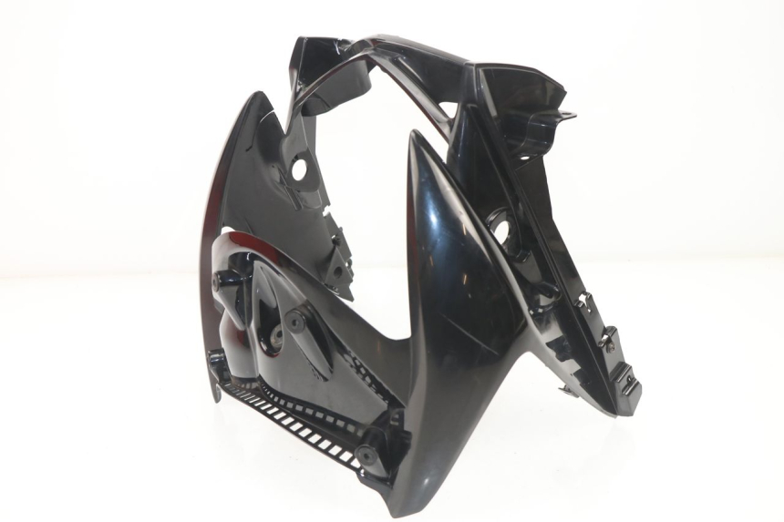 photo de FRONT FAIRING HONDA CBF 125 (2009 - 2015) - Focus on structure