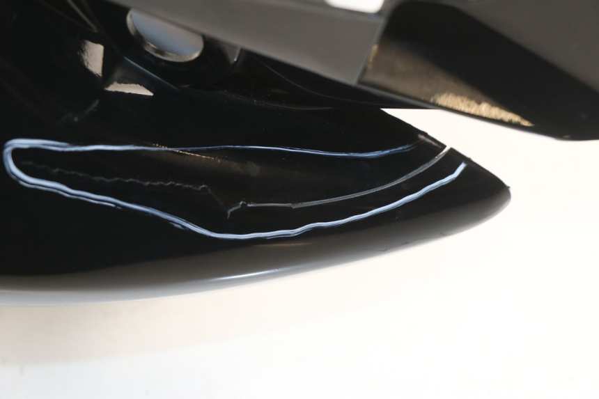 photo de FRONT FAIRING HONDA CBF 125 (2009 - 2015) - Surface and material condition
