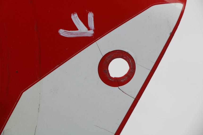 photo de FRONT FAIRING HONDA CBR 919 RR FIREBLADE 900 (1998 - 1999) - Fixing points details