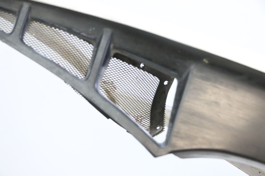 photo de FRONT FAIRING YAMAHA FJ 36Y 1100 (1984 - 1985) - Zoom on usage condition