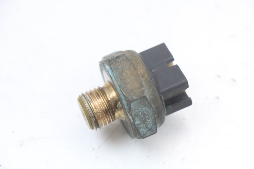 photo de THERMO SWITCH APRILIA SCARABEO GT 125 (1999 - 2007) - Component detail