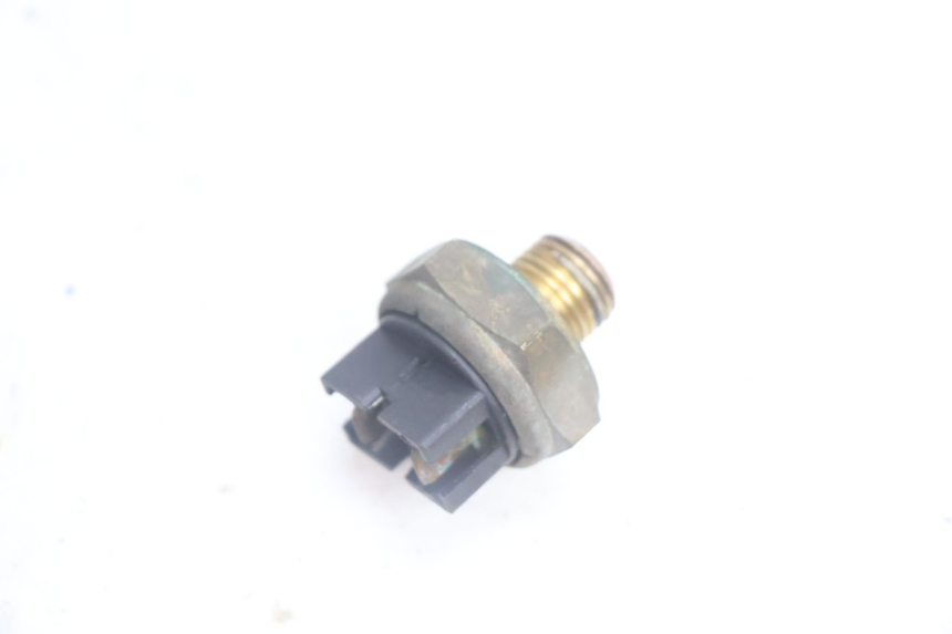photo de THERMO SWITCH APRILIA SCARABEO GT 125 (1999 - 2007) - Component detail