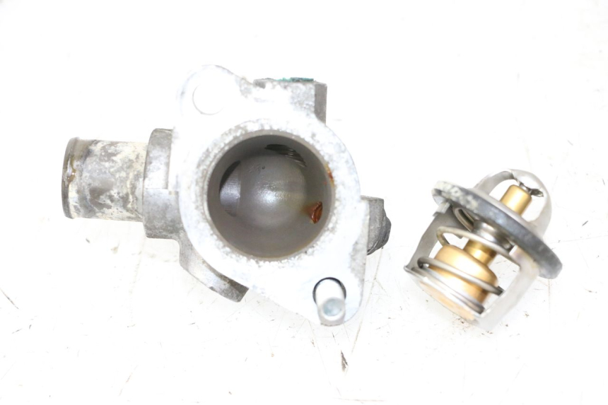 photo de THERMOSTAT SUZUKI BURGMAN 125 (2007 - 2014) - Alternative perspective