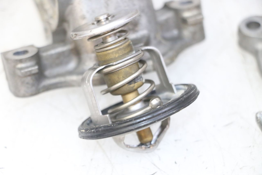 photo de THERMOSTAT HONDA CB R 1000 (2018 - 2023) - Component detail