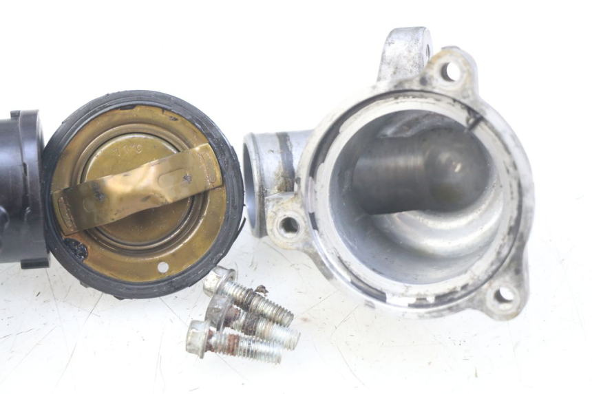 photo de THERMOSTAT YAMAHA FJR ABS 1300 (2006 - 2012) - Surface and material condition