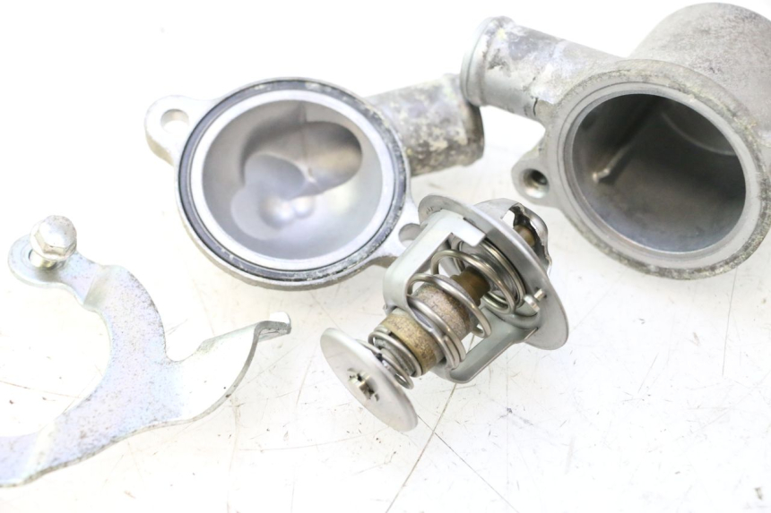 photo de THERMOSTAT HONDA FJS SILVER WING SILVERWING 400 (2005 - 2008) - Fixing points details