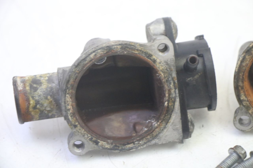 photo de THERMOSTAT KAWASAKI GPZ RX 1000 (1986 - 1988) - Component detail