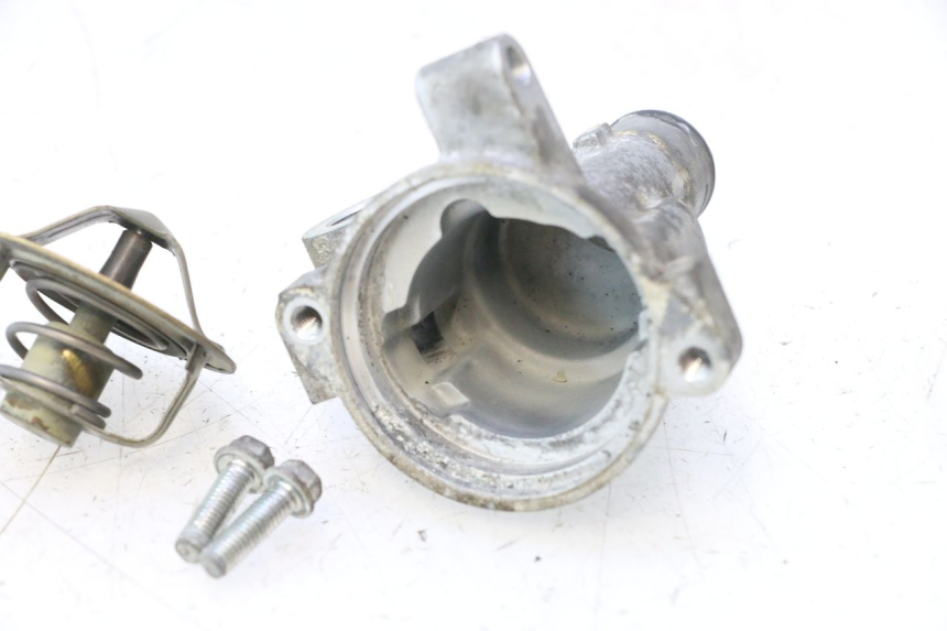 photo de THERMOSTAT YAMAHA TDM ABS 900 (2002 - 2014) - Alternative perspective