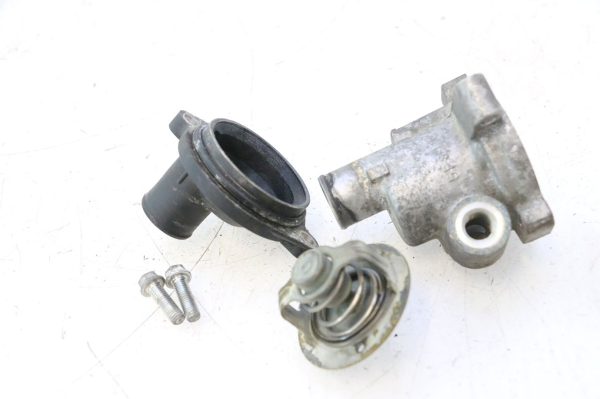 photo de THERMOSTAT YAMAHA TDM ABS 900 (2002 - 2014) - Fixing points details