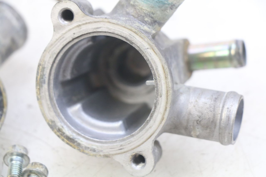 photo de THERMOSTAT HONDA VFR FI RC46 800 (1998 - 2001) - Surface and material condition