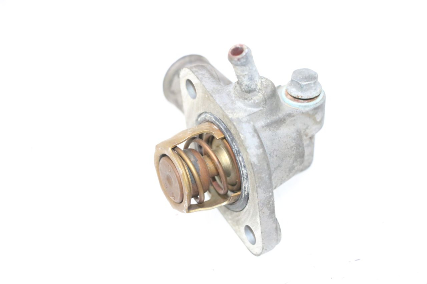 photo de THERMOSTAT YAMAHA XMAX X-MAX 125 (2006 - 2009) - Alternative perspective