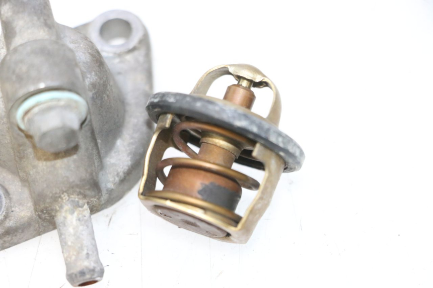 photo de THERMOSTAT YAMAHA XMAX X-MAX 125 (2006 - 2009) - Fixing points details