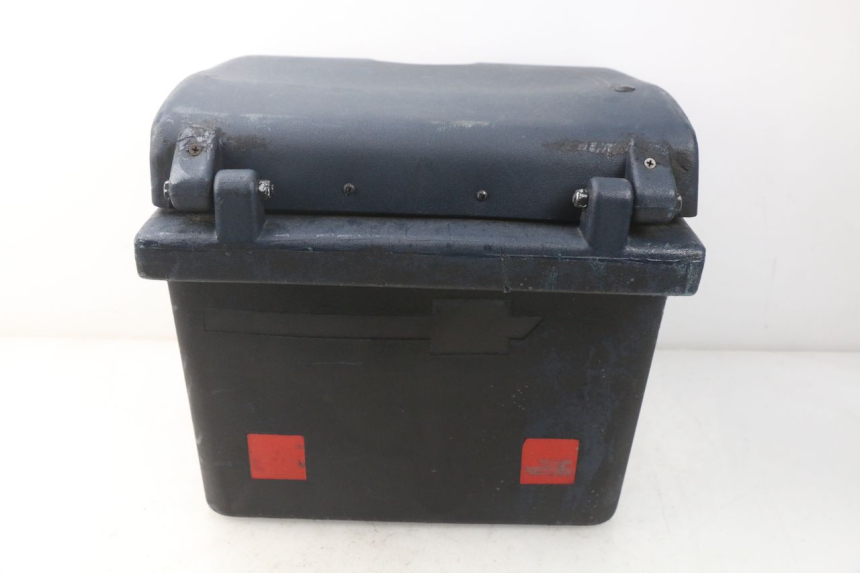 photo de TOP BOX KYMCO AGILITY 4T 50 (2005 - 2018) - Zoom on usage condition