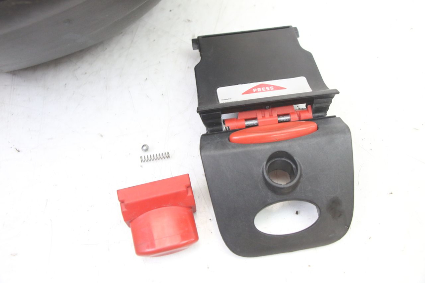 photo de TOP BOX APRILIA ATLANTIC 125 (2003 - 2009) - Component detail