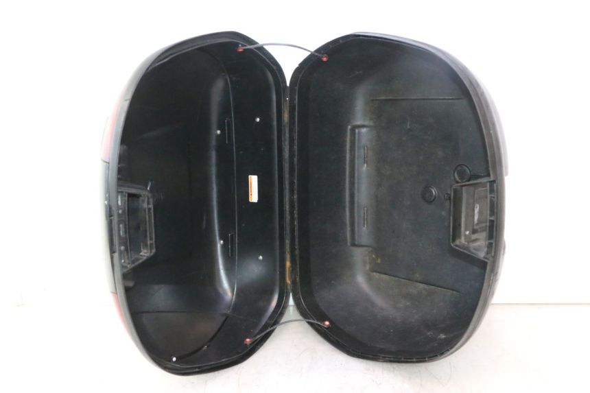 photo de TOP BOX APRILIA ATLANTIC S 125 (2010 - 2013) - Detailed visual inspection
