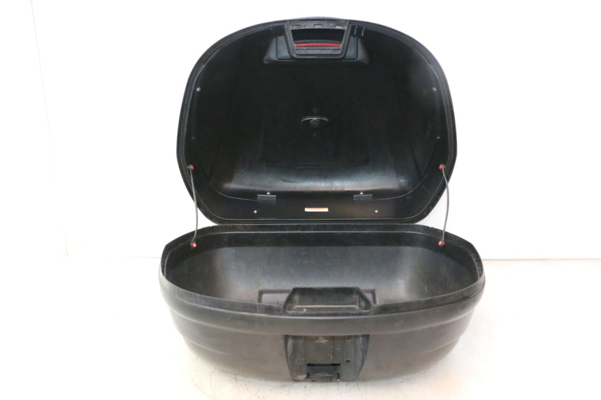 photo de TOP BOX APRILIA ATLANTIC S 125 (2010 - 2013) - Focus on structure