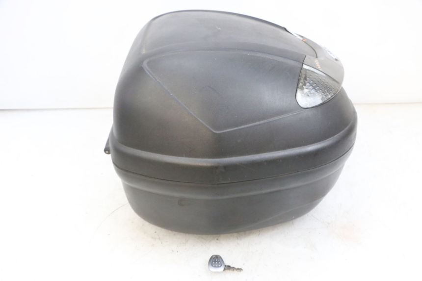 photo de TOP BOX PEUGEOT DJANGO 4T 50 (2014 - 2019) - Alternative angle