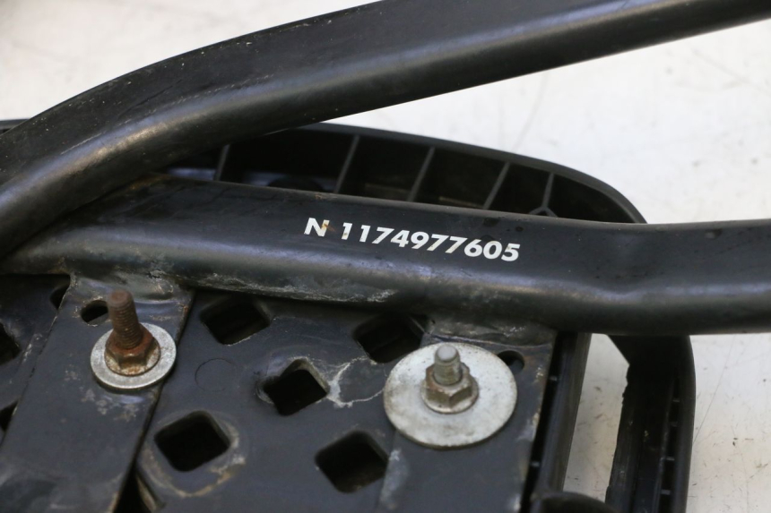 photo de TOP BOX PEUGEOT ELYSTAR 50 (2002 - 2014) - Focus on structure