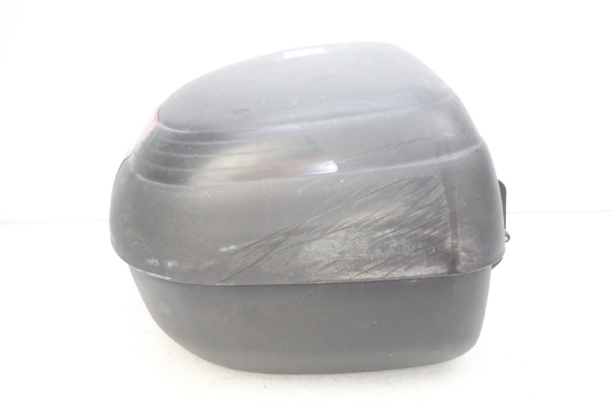 photo de TOP BOX HONDA FES PANTHEON 2T 125 (1998 - 2002) - Fixing points details