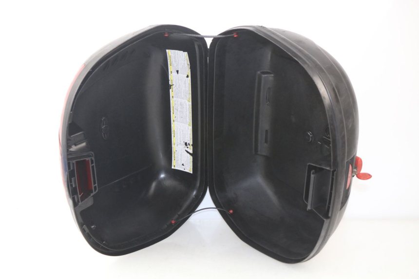photo de TOP BOX HONDA FES PANTHEON 125 (2003 - 2007) - Supplementary product photo