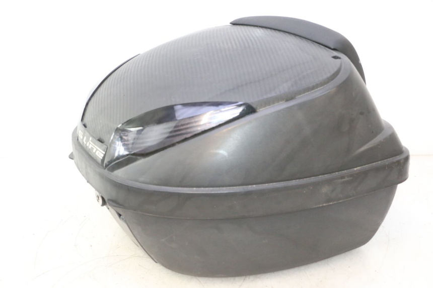 photo de TOP BOX PEUGEOT KISBEE 4T 50 (2023 - 2026) - Distinctive features