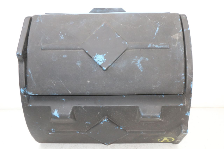 photo de TOP BOX PEUGEOT LUDIX 50 (2005 - 2007) - Fixing points details