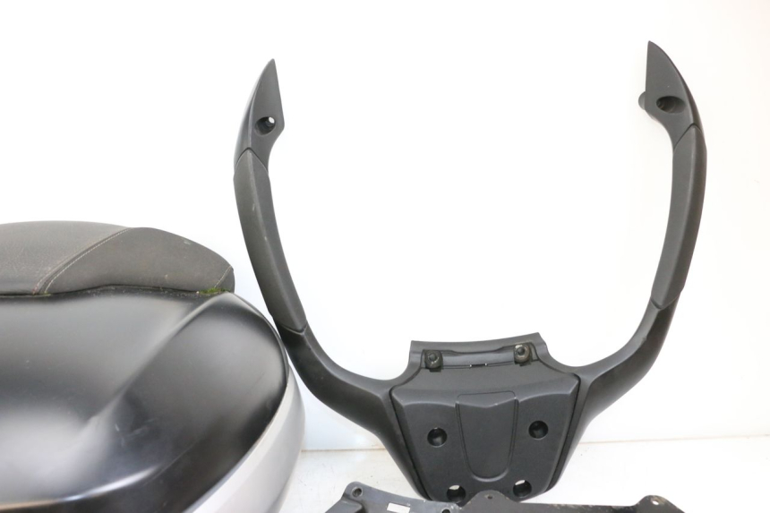 photo de TOP BOX PIAGGIO MP3 HPE 350 (2018 - 2020) - Focus on structure