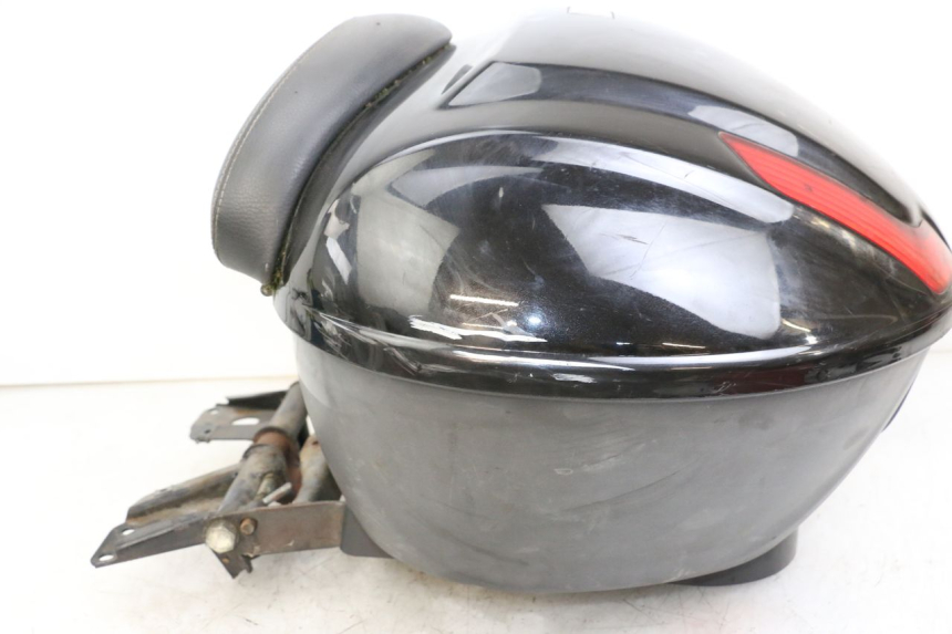 photo de TOP BOX PIAGGIO MP3 LT 400 (2007 - 2012) - Surface and material condition