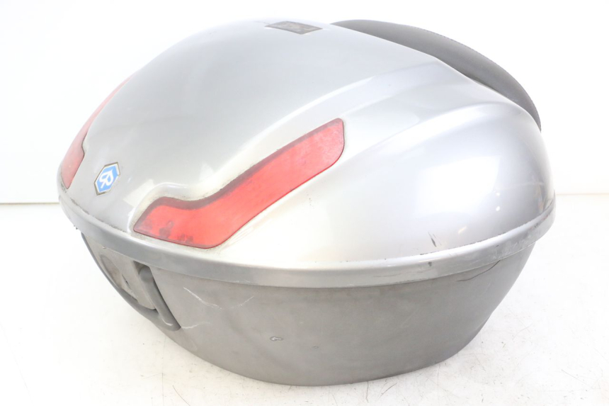 photo de TOP BOX PIAGGIO MP3 LT 300 (2010 - 2016) - Detailed visual inspection