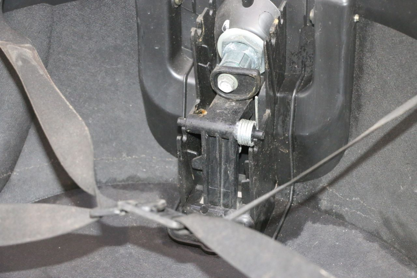 photo de TOP BOX PIAGGIO MP3 LT 400 (2007 - 2012) - Component zoom