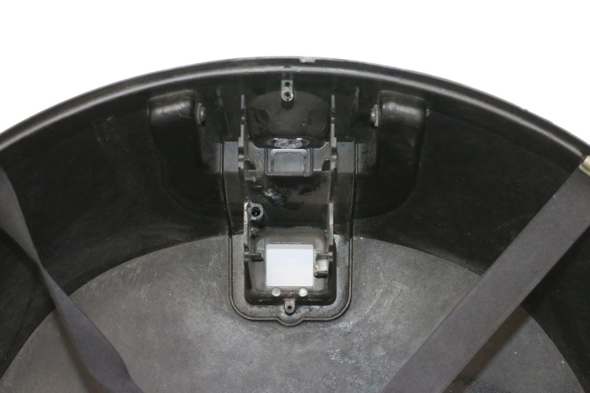 photo de TOP BOX PIAGGIO MP3 125 (2006 - 2014) - Alternative angle