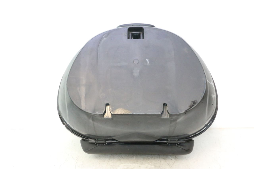 photo de TOP BOX PIAGGIO MP3 125 (2006 - 2014) - Zoom on usage condition