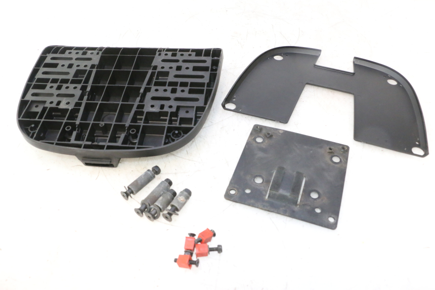 photo de TOP BOX PIAGGIO MP3 500 (2016 - 2018) - Component detail