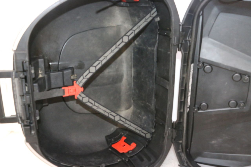 photo de TOP BOX PIAGGIO MP3 500 (2016 - 2018) - Distinctive features